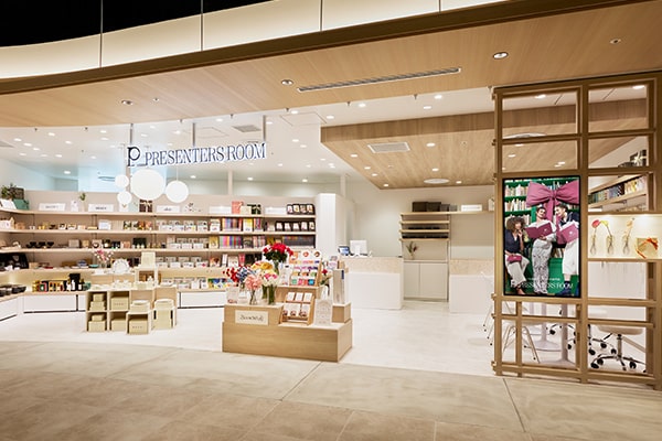 PRESENTERS ROOM ニュウマン高輪店